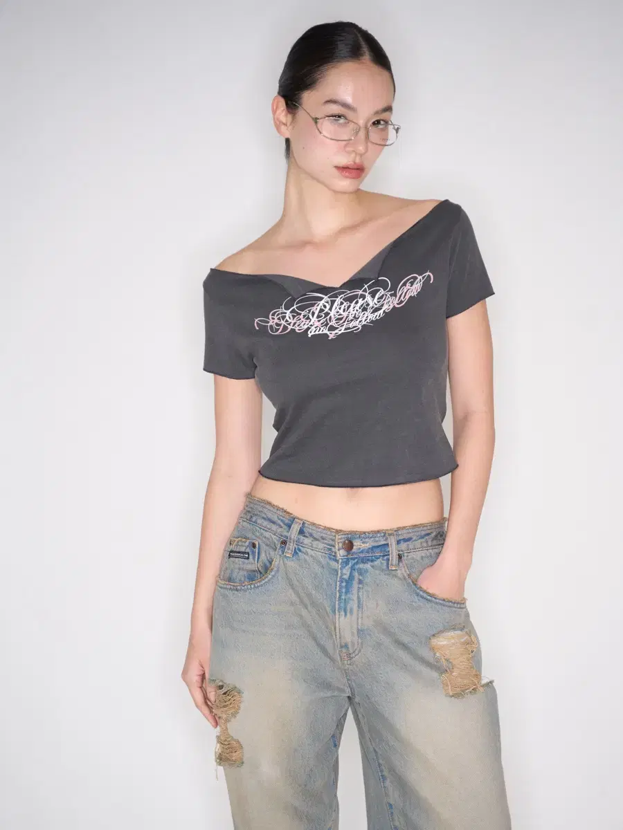 플리즈노팔로우  Faye Vintage Logo Top